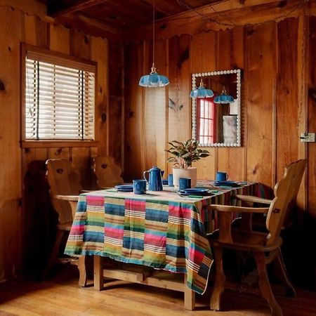 Twin Pines Casita - Big Yard, View, Porch, Hot Tub, & Charm Villa Рюидозо Екстериор снимка